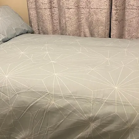Comfy Double Bedroom In 4 - 2 Guest house *